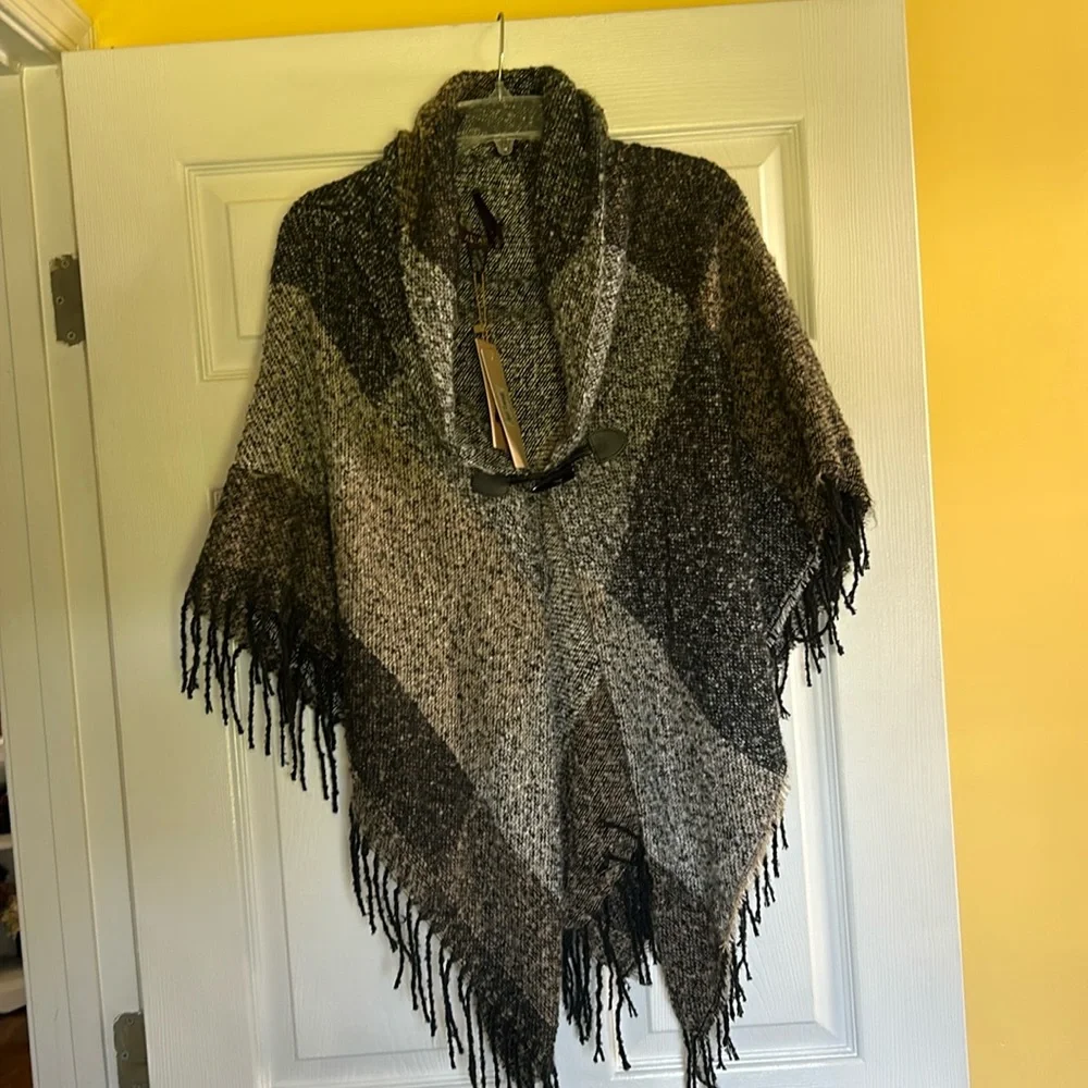 Altare Brand new poncho - Picture 1 of 3